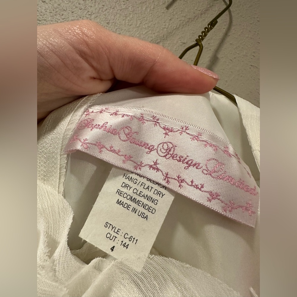 NWT Sophia Young Designs Limited - Picture 7 of 7
